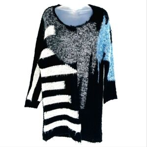 MO:VINT New York Fuzzy Hairy Black White Blue Oversized Sweater Size Medium